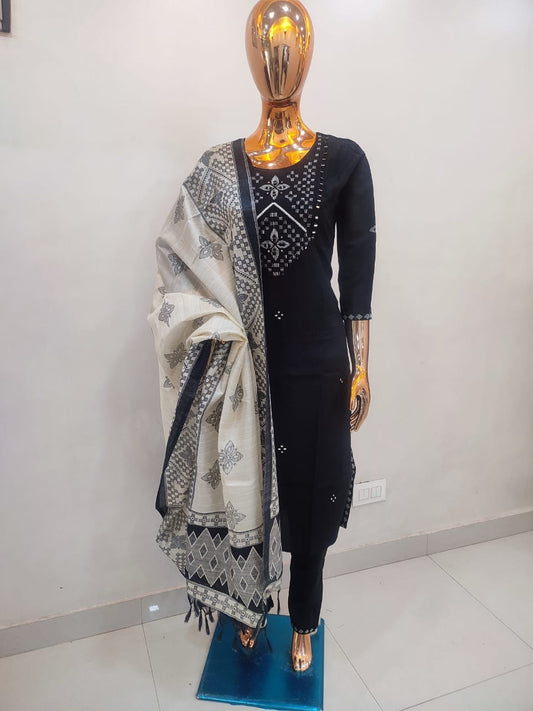 Black embellished kurta set